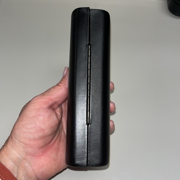 bebe thinner styled hard eyeglass case - Picture 4 of 5
